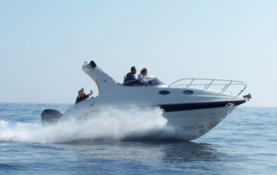 Service de location de bateaux  dans les Calanques de Marseille
