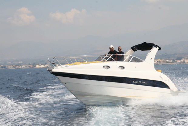 Service de location de bateaux  à la Pointe Rouge à Marseille