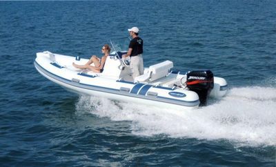 Service de location de bateaux  à l'Estaque 13016