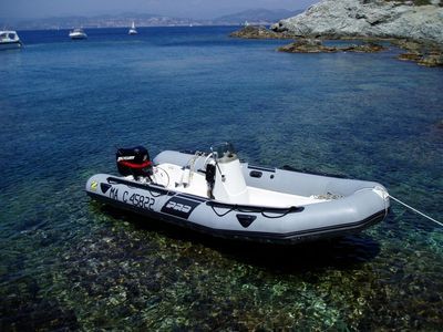 Bleu Calanque -  Revente de bateau de marque proche de Carry-le-Rouet sur le Côte Bleue